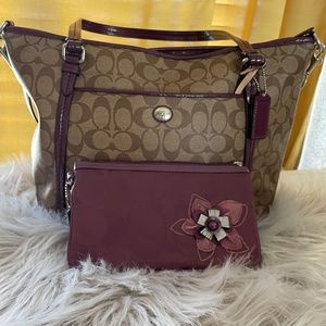 Coach purse and wristlet
